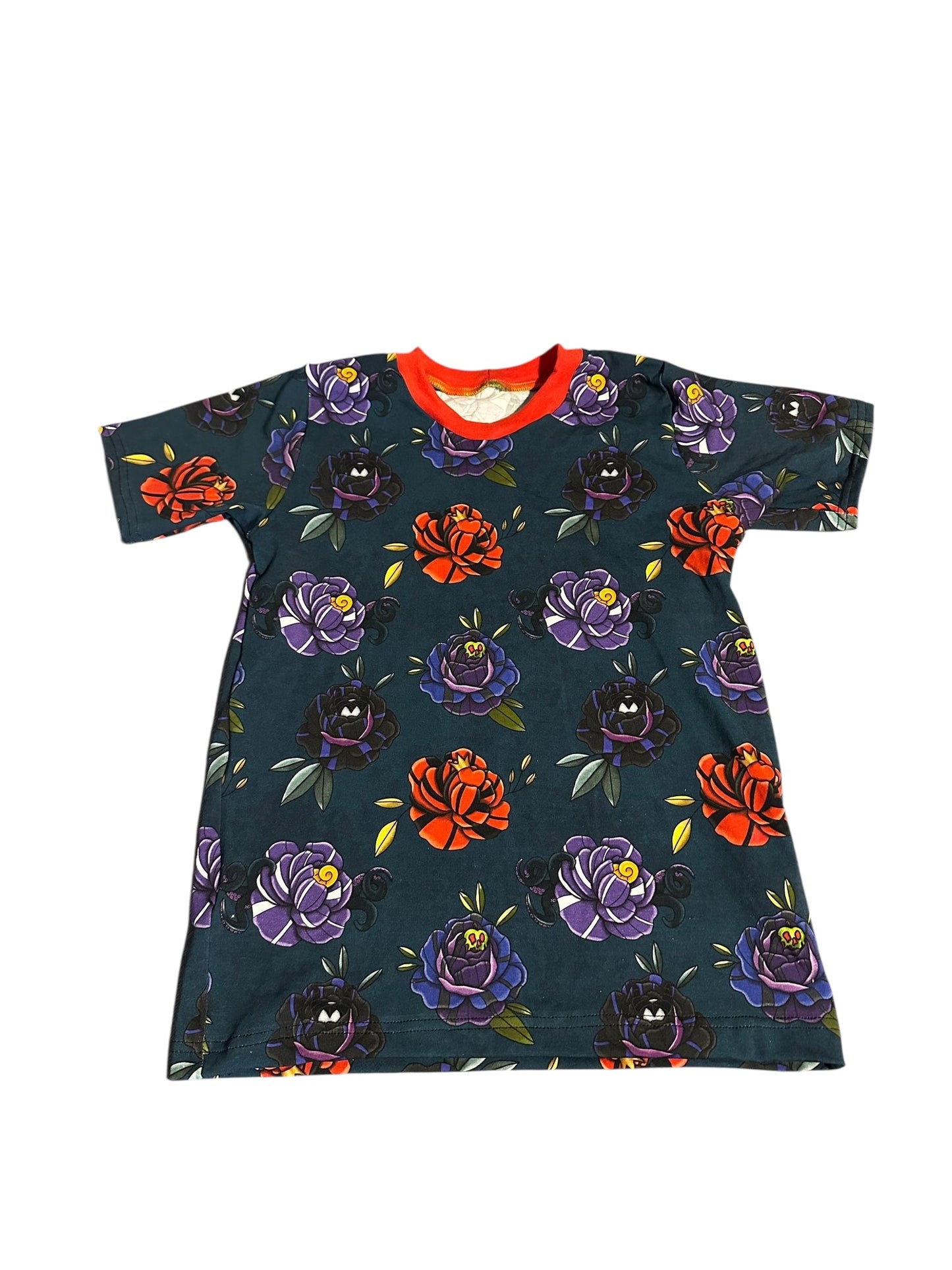 8-9 Villain Roses Baggy Tee