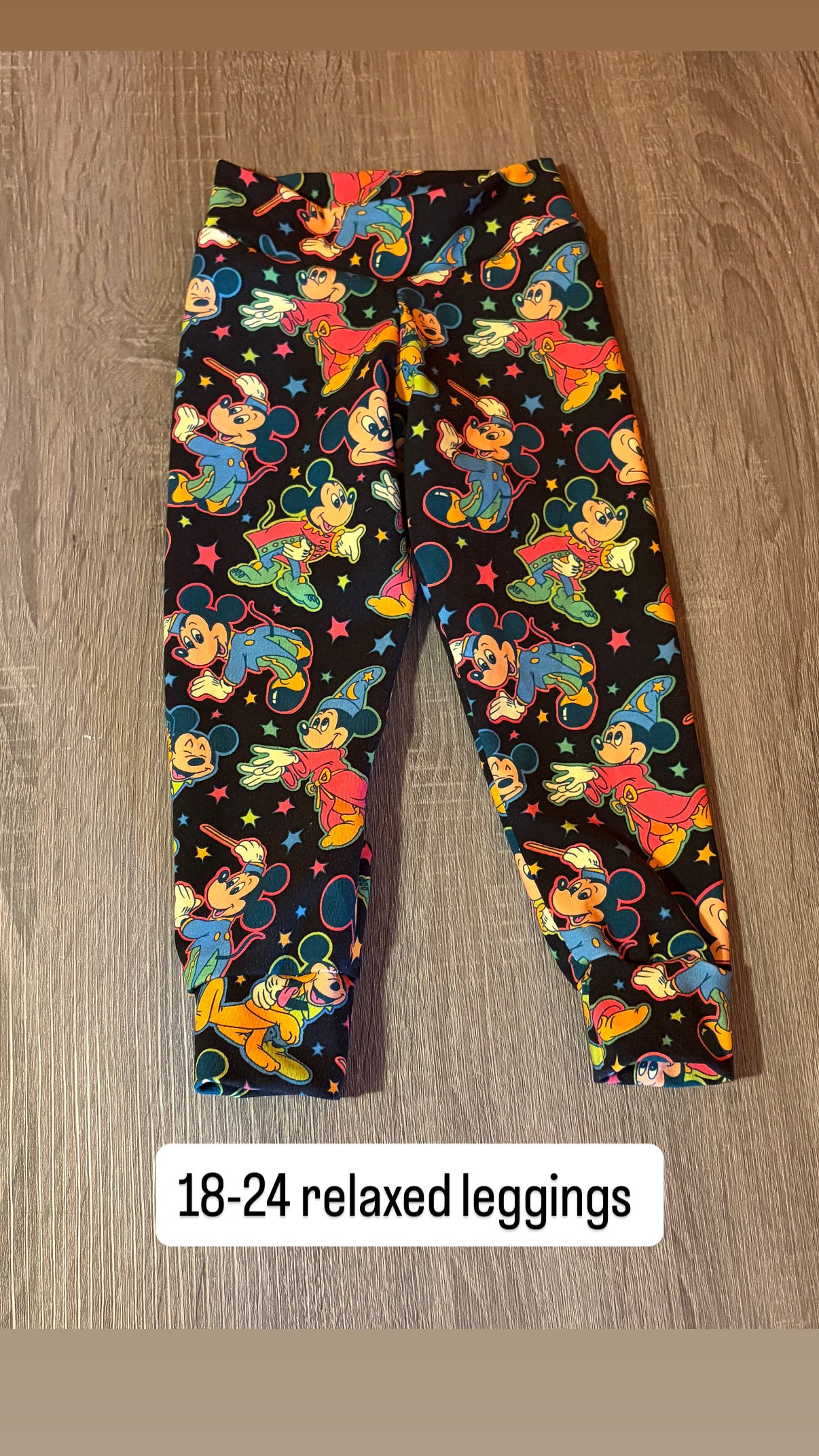 18-24 Mouse With Magic Relaxed Leggings