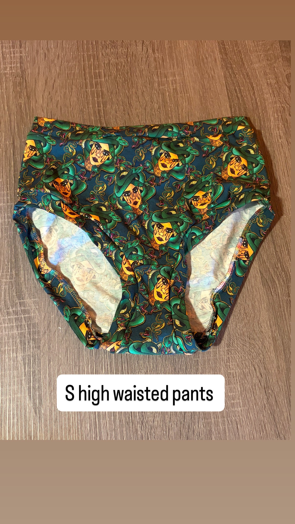 S (8/10) Medusa High Rise Pants
